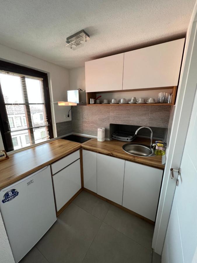 Patche - A Wine Cellar Hideaway In The Historic Of Revolutionary Metodi Patche Apartman *