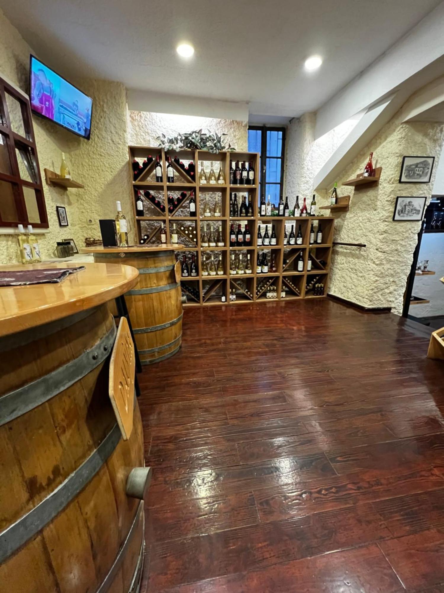 Patche - A Wine Cellar Hideaway In The Historic Of Revolutionary Metodi Patche * Ohrid